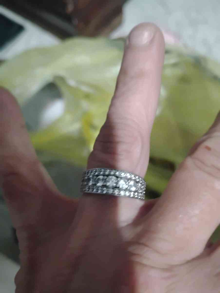 anniversary ring size 7 matches the wedding set I have here