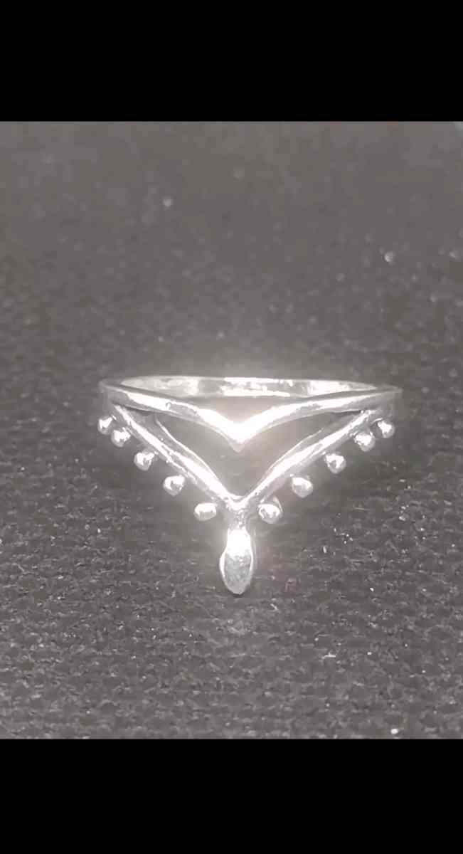 Veil Style Silver Ring