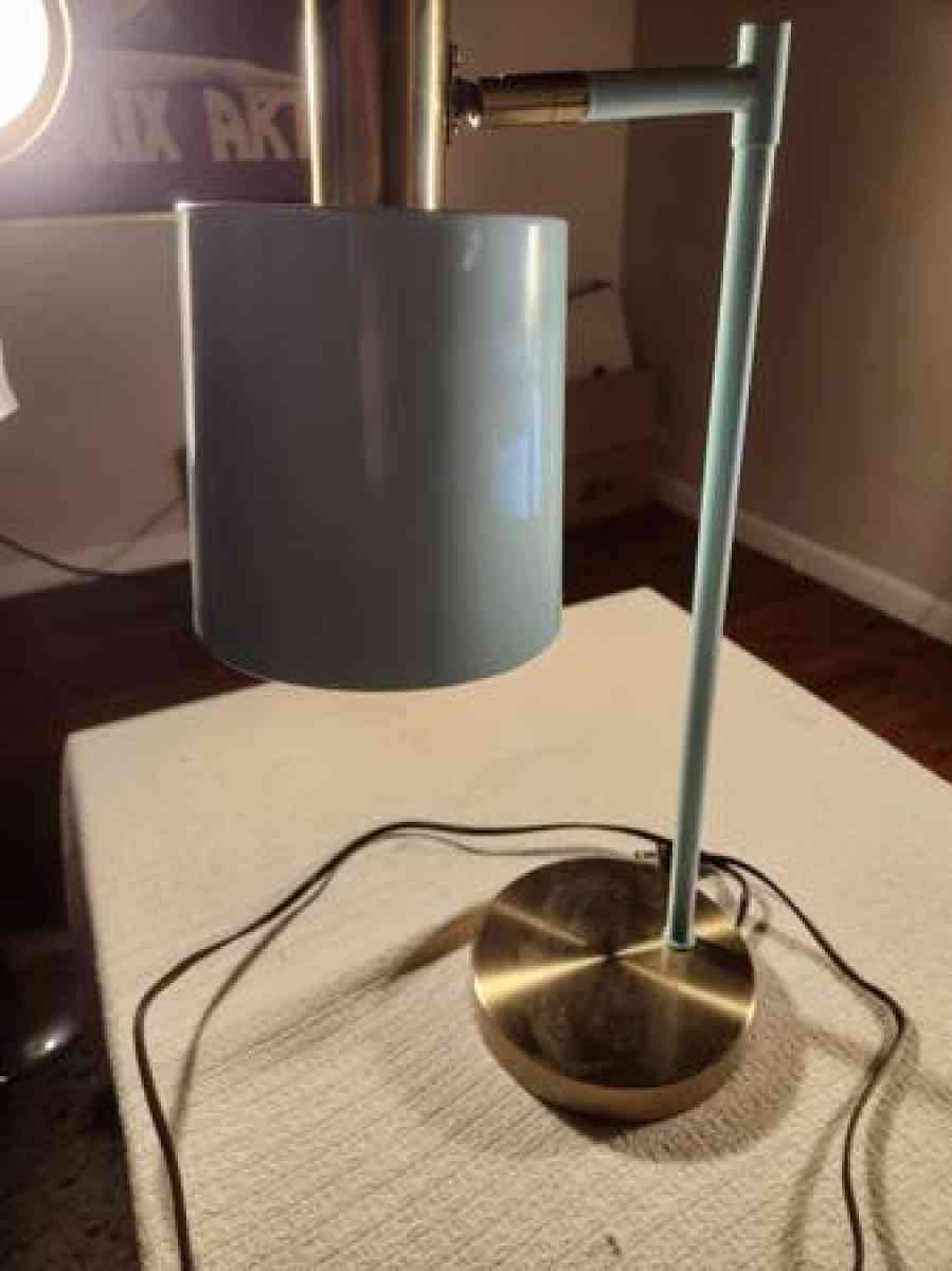medium desk lamp