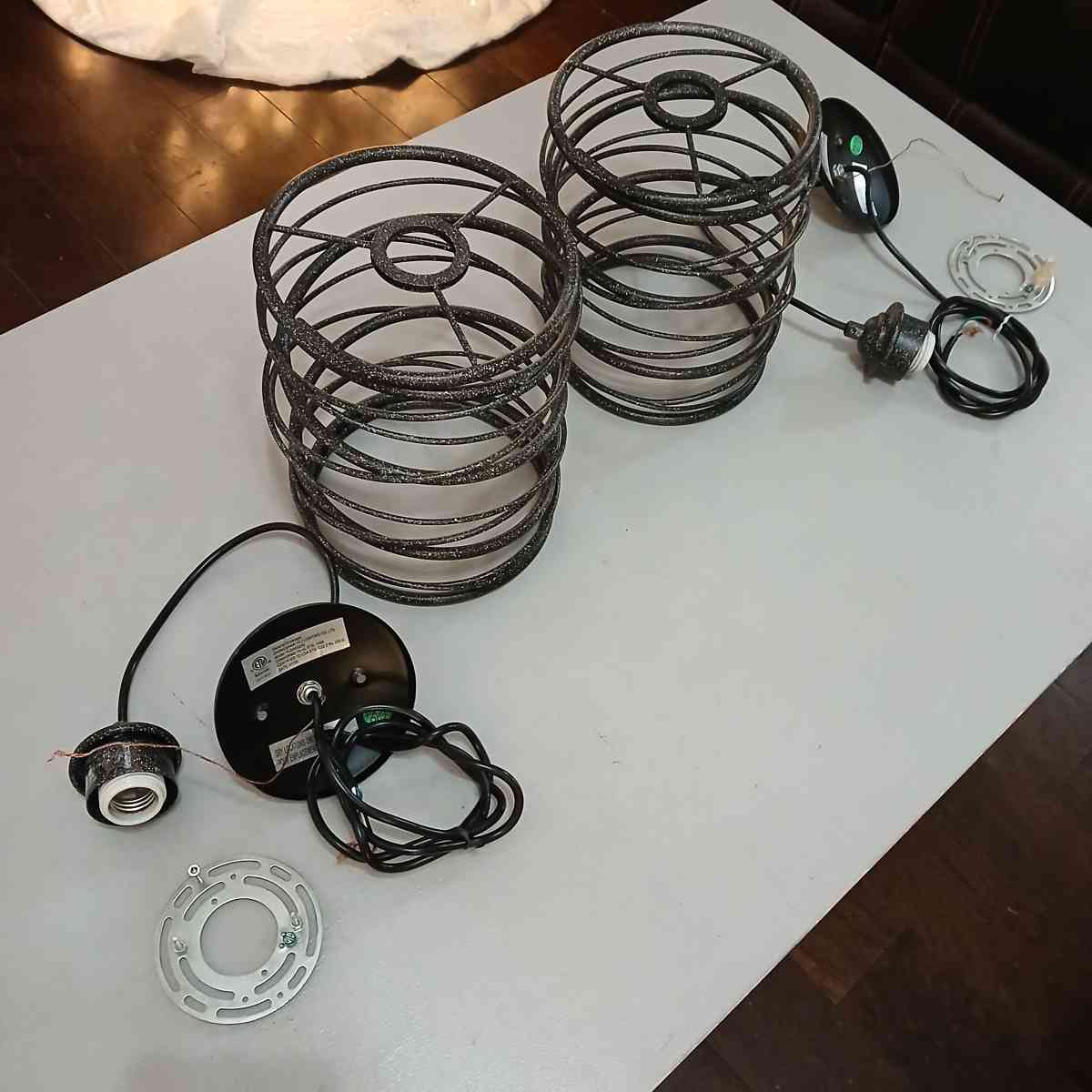 Modern wired pendant lights