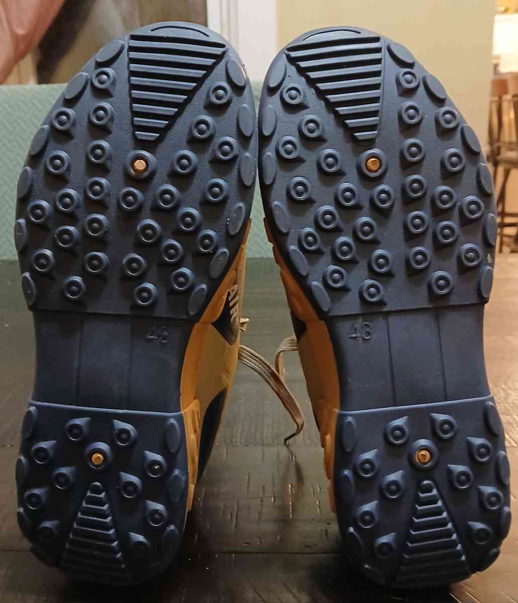 Air tan and blue unisex sneakers