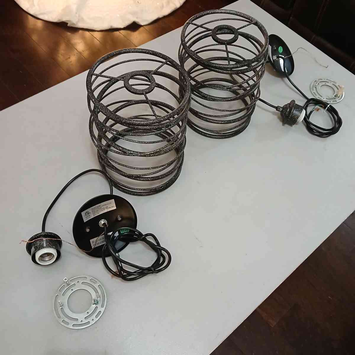 Modern wired pendant lights