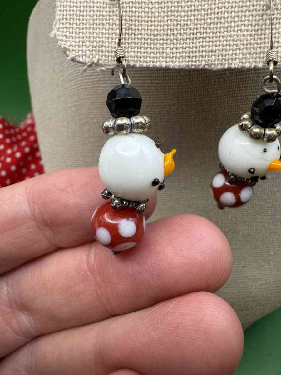 2040Vintage Art Glass Hand Blown Snowman Earrings Dangle Dro
