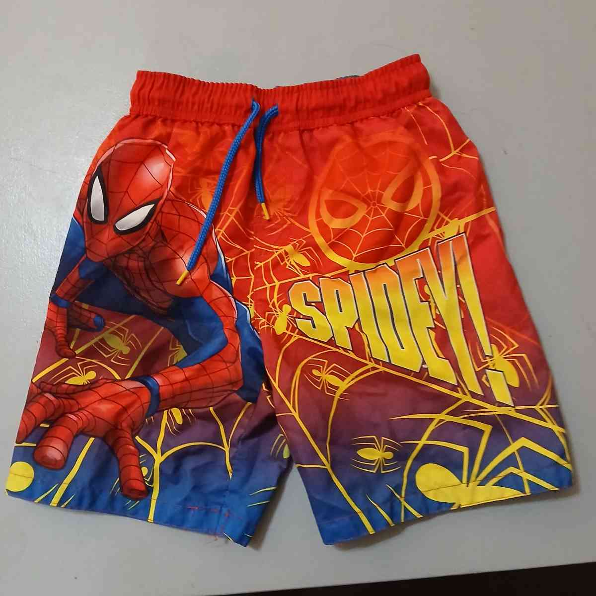 Spiderman kids shorts size 7