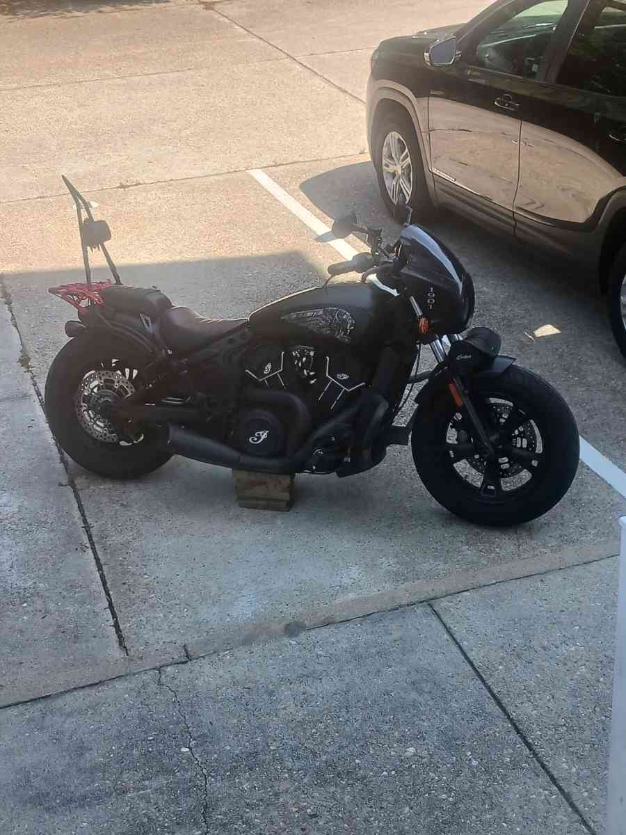 2021 Indian Scout bobber 60