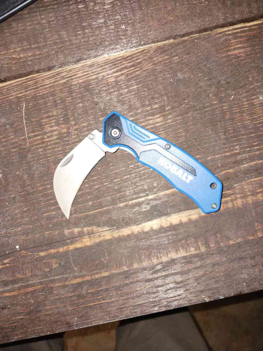 Kobalt Hawkbill blade pocketknife