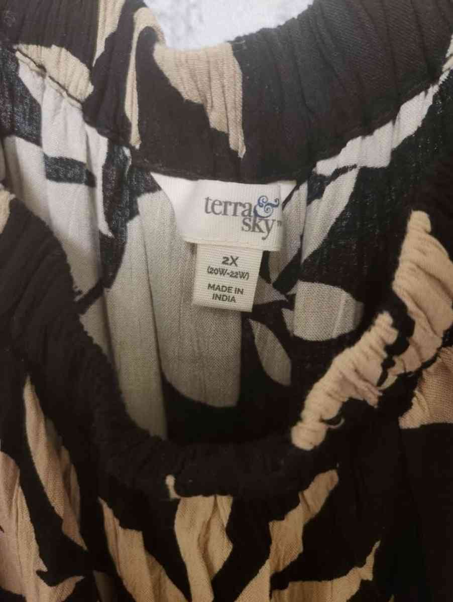 2X Womens Terra and Sky Long Black Dress