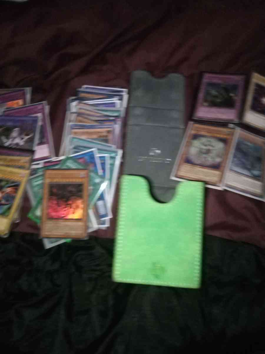 300 plus yugioh cards halifoil and rares