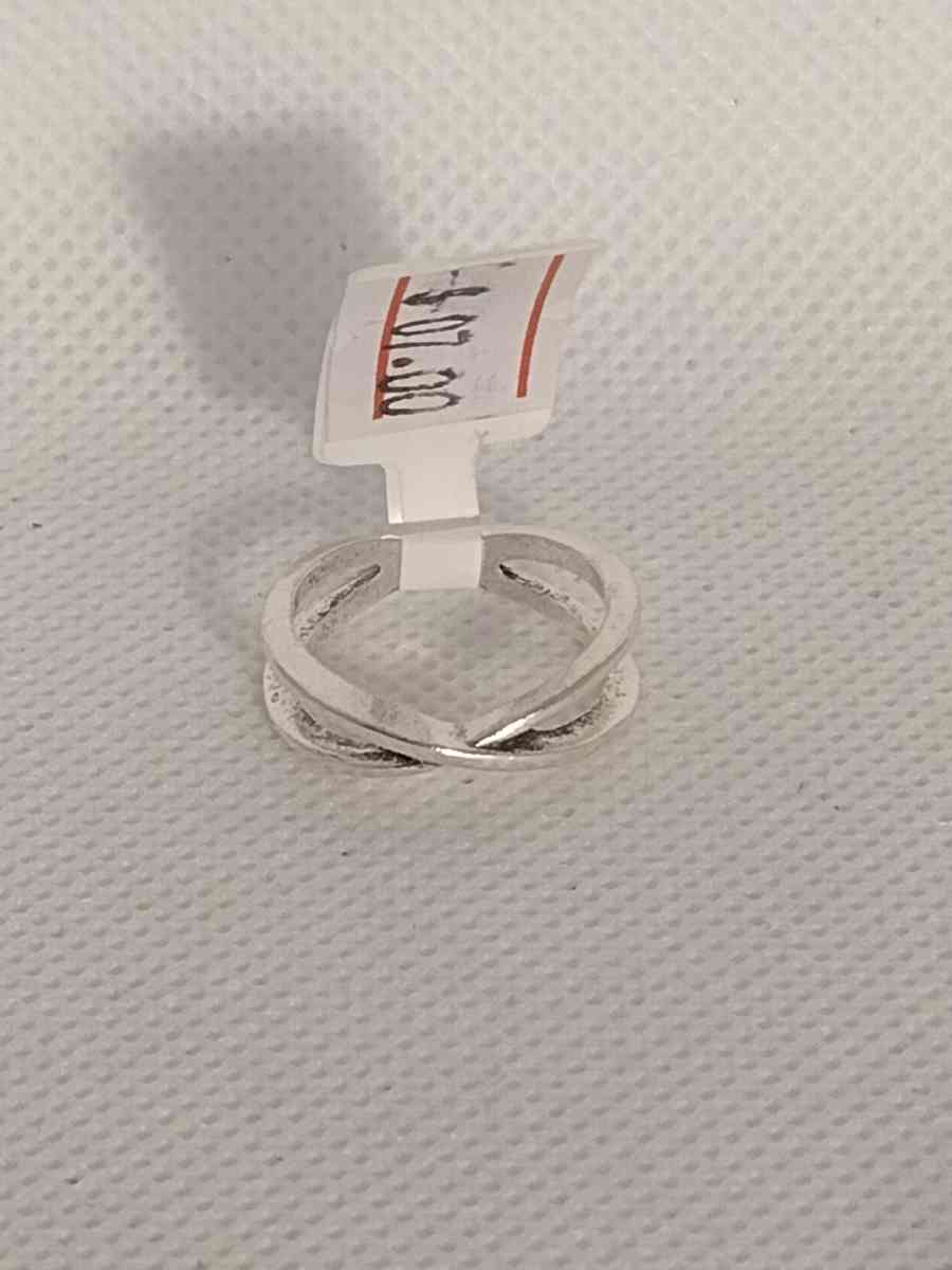Silver Criss Cross Ring