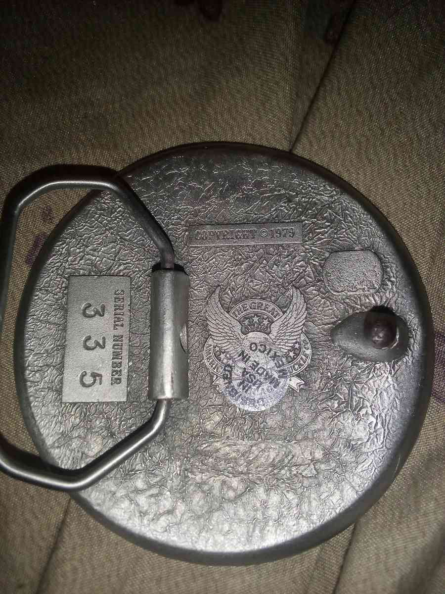 belt buckle