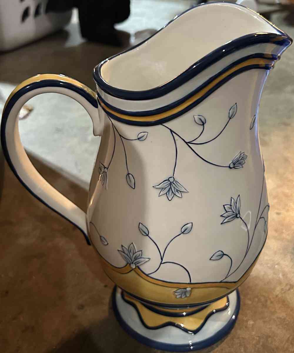 Vintage Collectible Vase