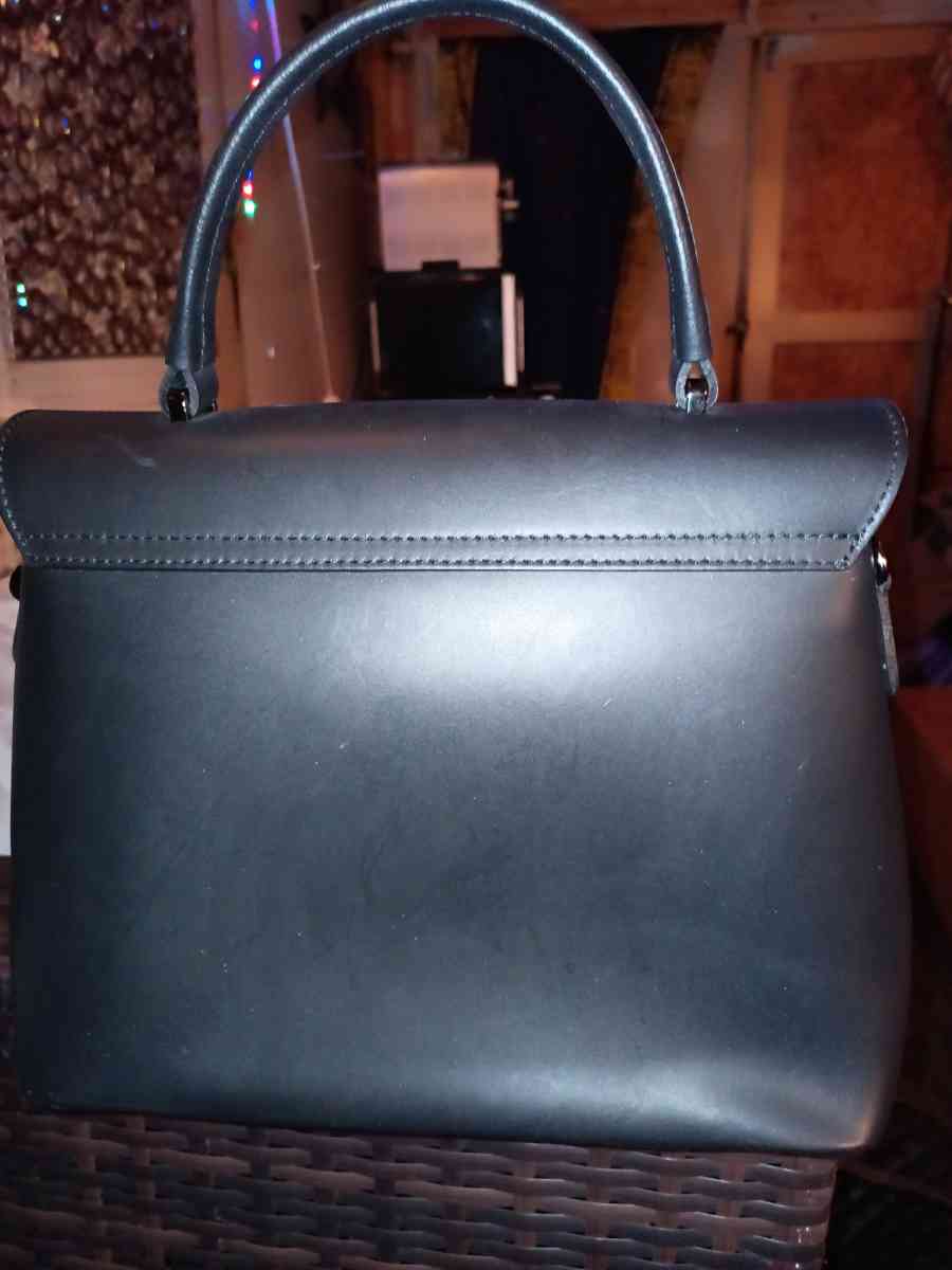 Luana Ferracuti bag