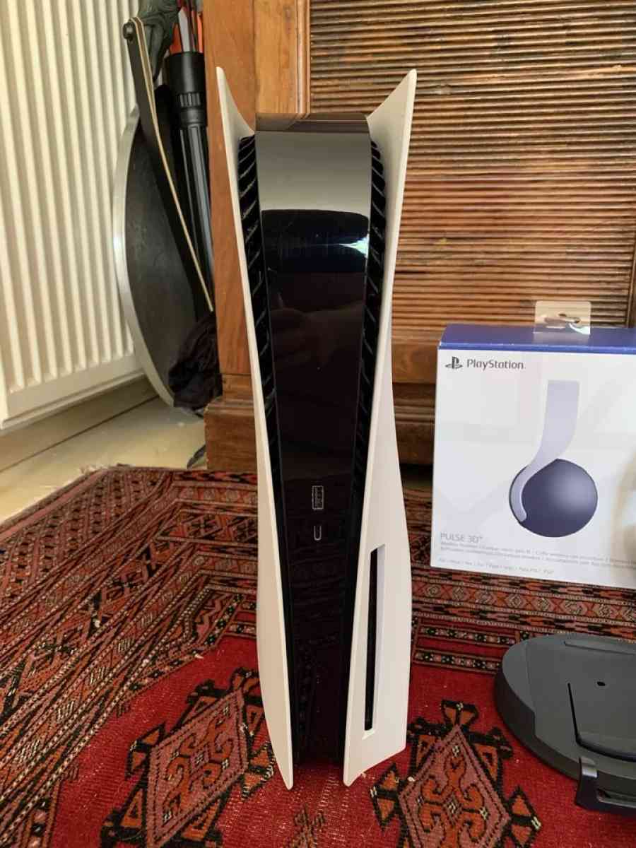 PlayStation 5 Disc 825 GB Controller Pulse 3DHeadset 2 Games