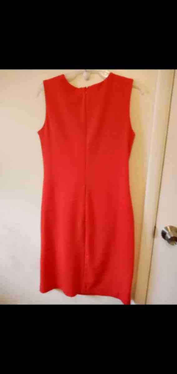 ladies sleeveless red dress