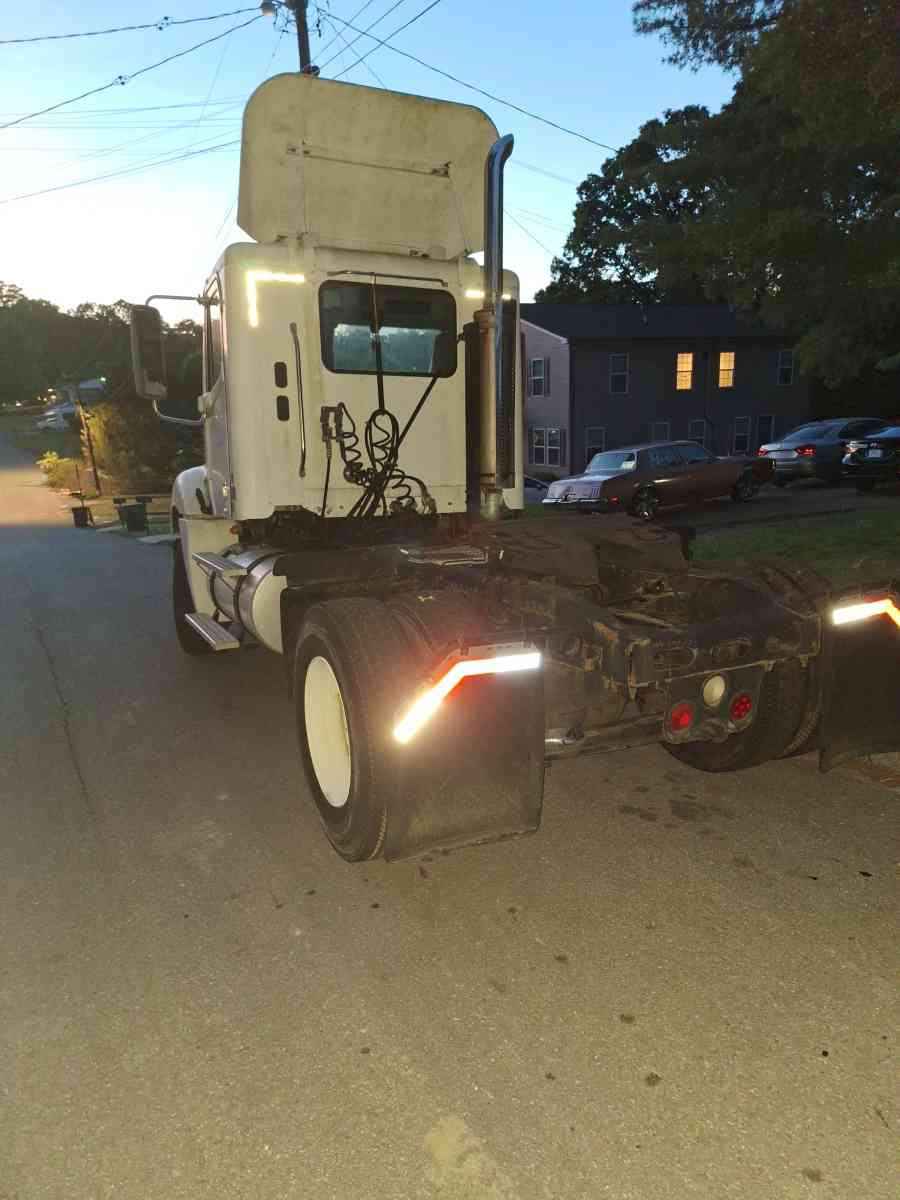 2007 freightlinner  columbia