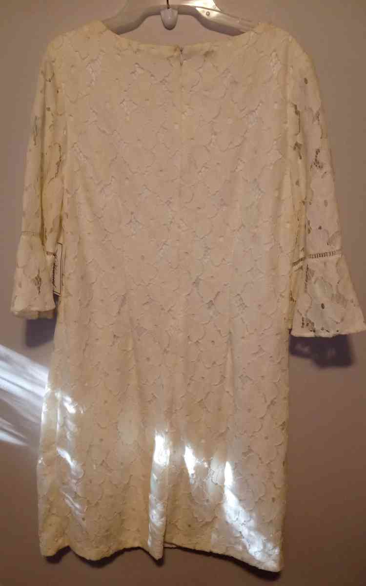Ladies long Sleeve Ivory Dress