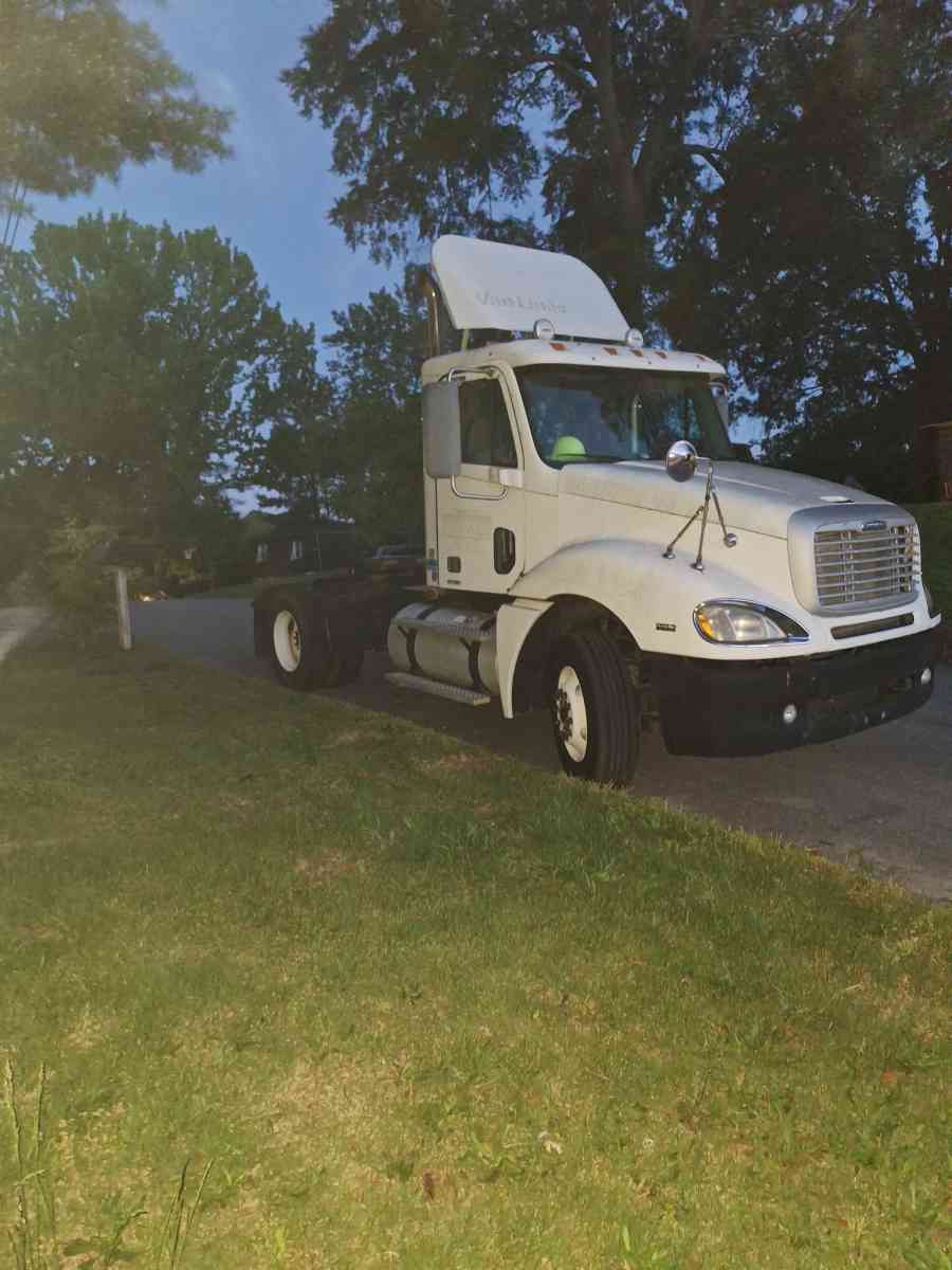 2007 freightlinner  columbia