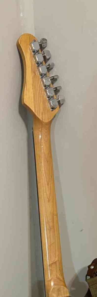 Slammer Hammer Guitar