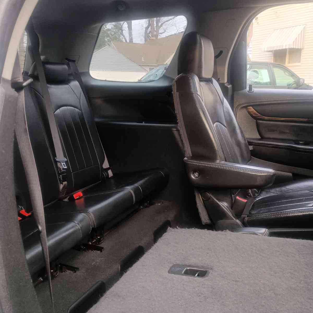 2014 GMC Acadia Denali 89k miles