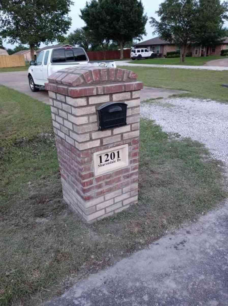 I do brick repairs and mailbox leveling 6822216995