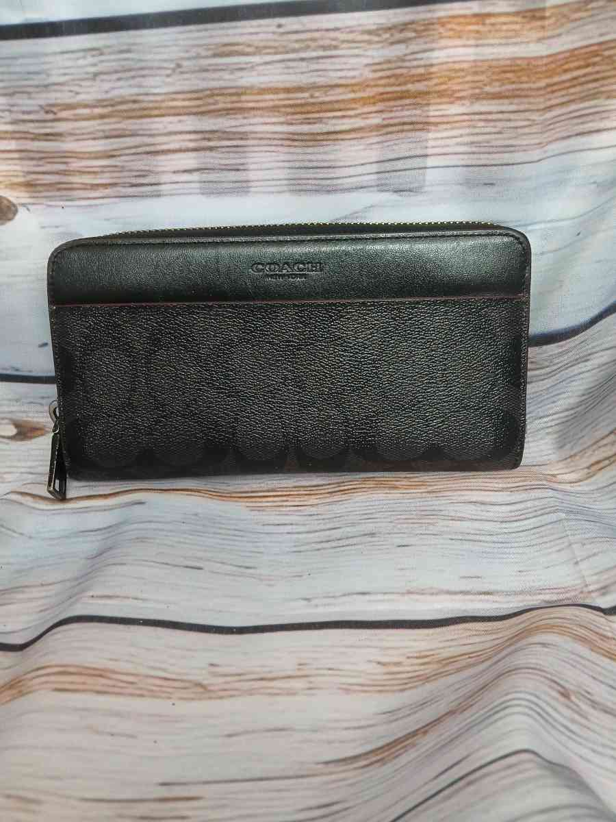 Coach Zip Around Accordion style wallet
