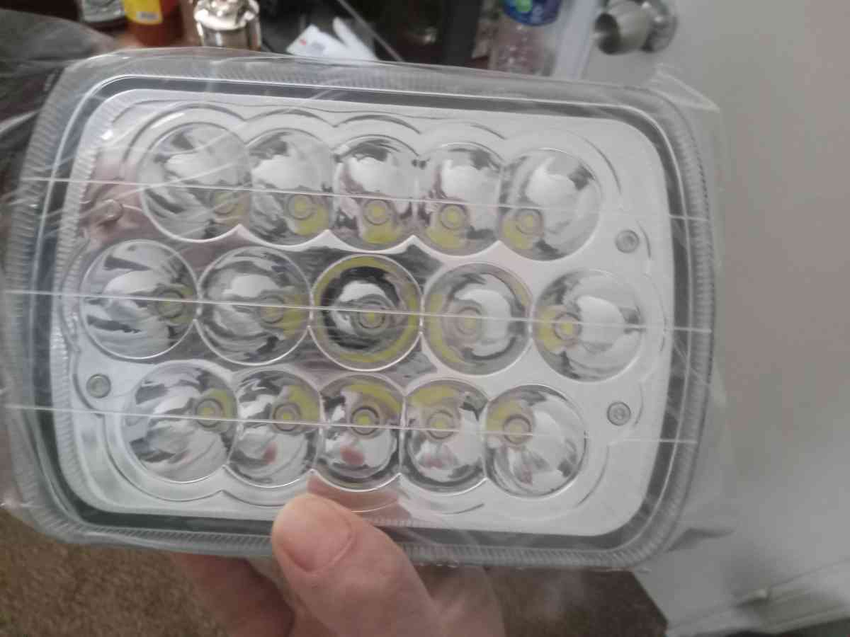 par de faros rectangulares entrada h4 led