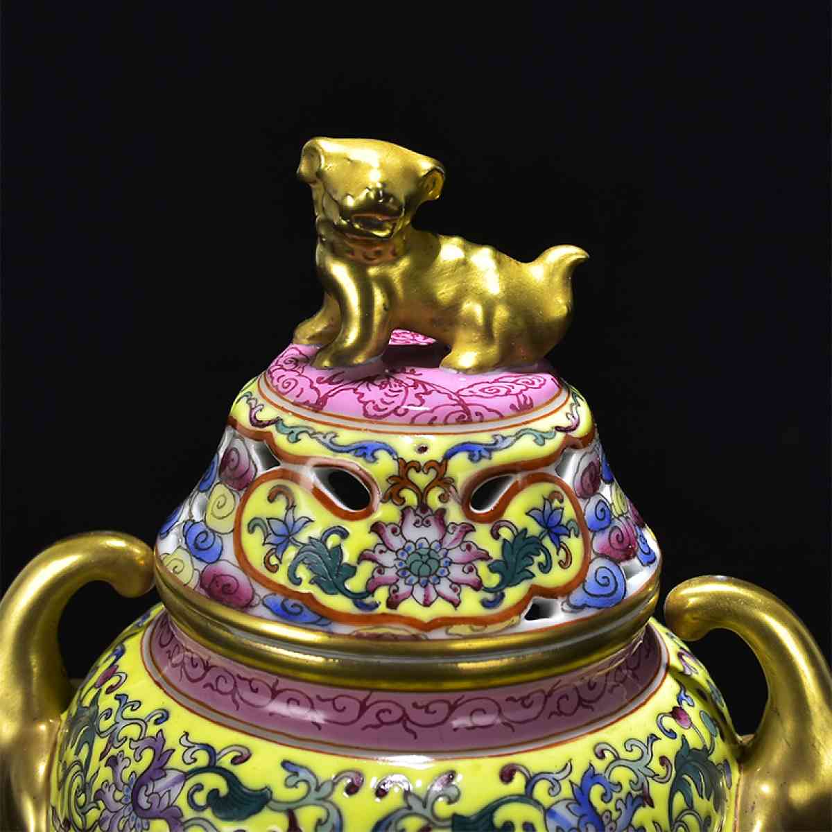 Asian famille rose porcelain Chinese antique porcelain ceram