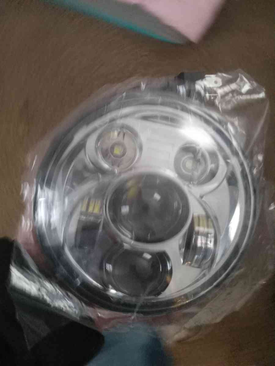 pair of round led headlights h4 input