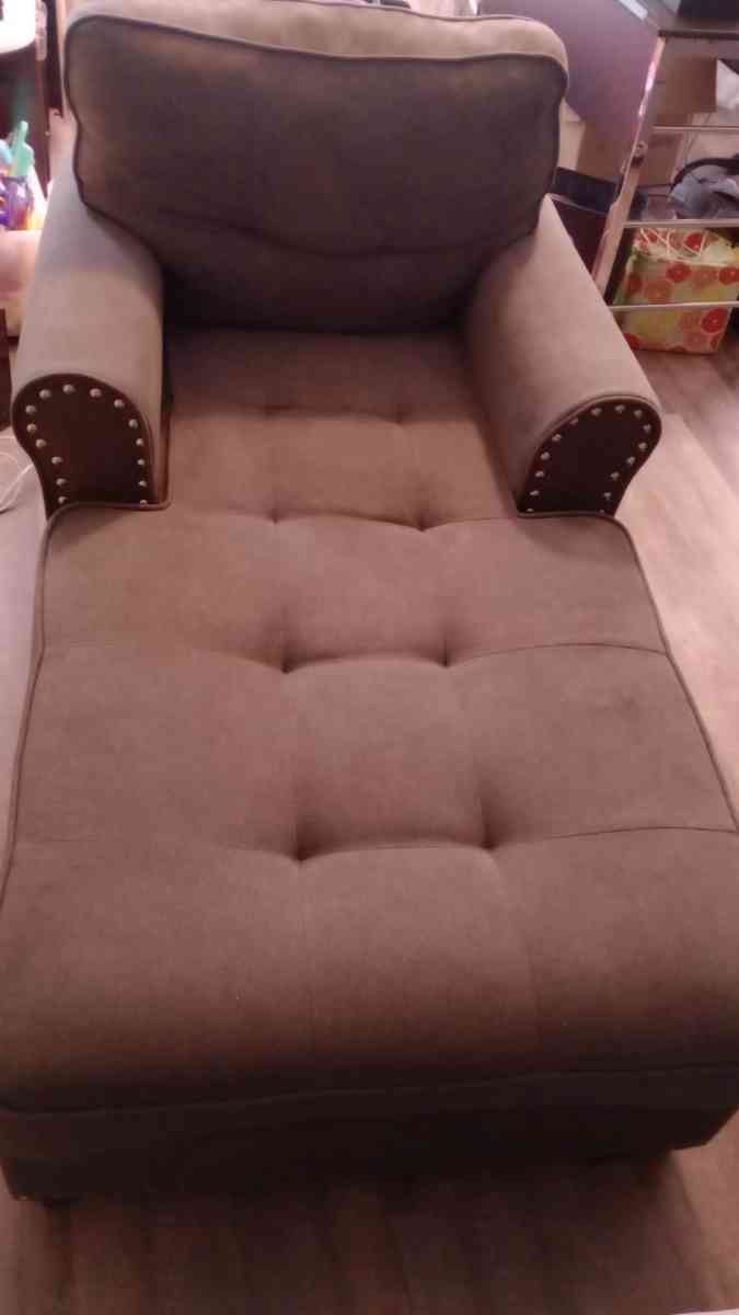 Grey Chaise Loungers