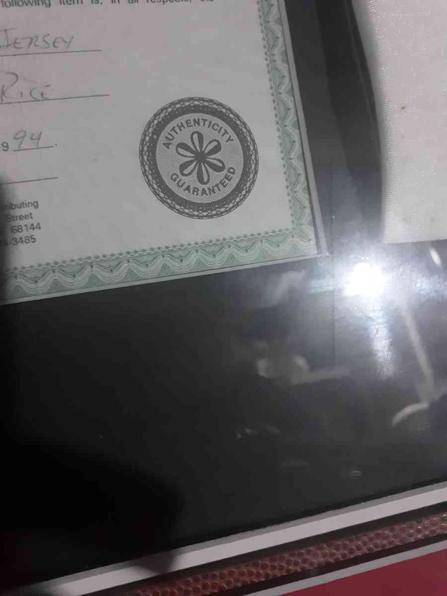 sighned  authenticated jerry rice jersey