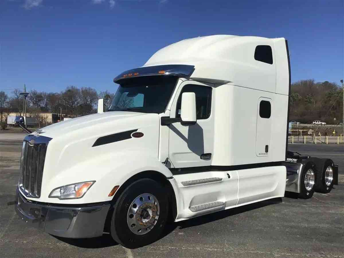 2023 Peterbilt 579 PACCAR MX 13 LITER