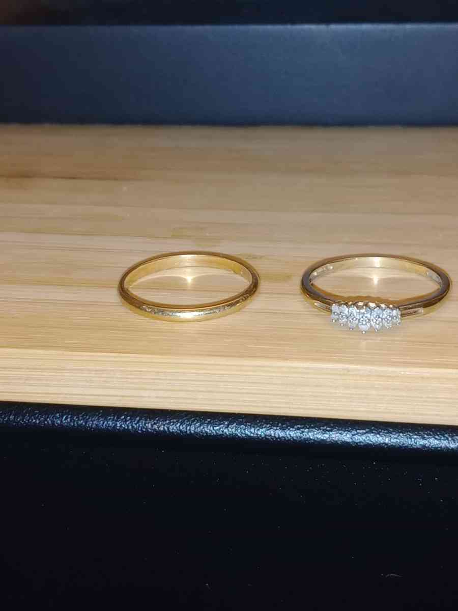 Womens Size 9 18K Wedding Set