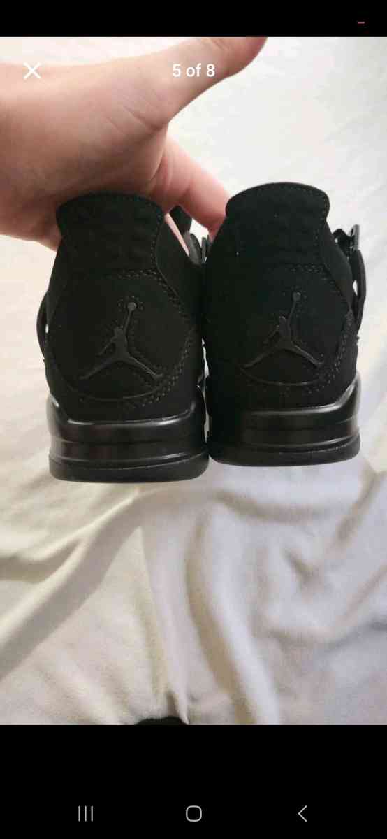 Jordan 4 Black cats size 11 men