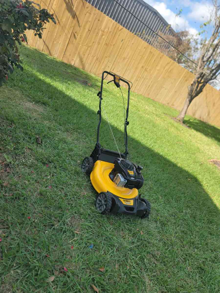 Cortadora de csped USADA de gasolina Dewalt 625ftlbs SelfPro