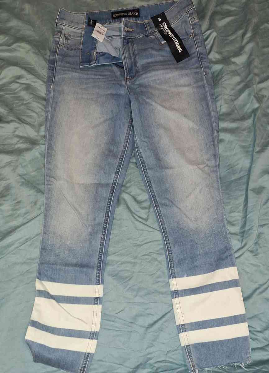express Womens Size 8 cropped jeans