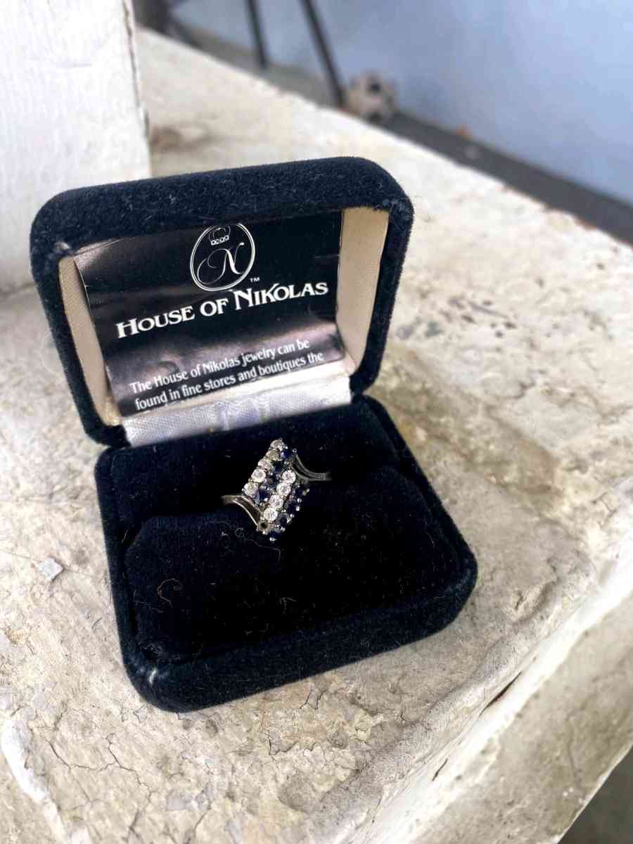 Blue and White simulant Vintage Gem Stone