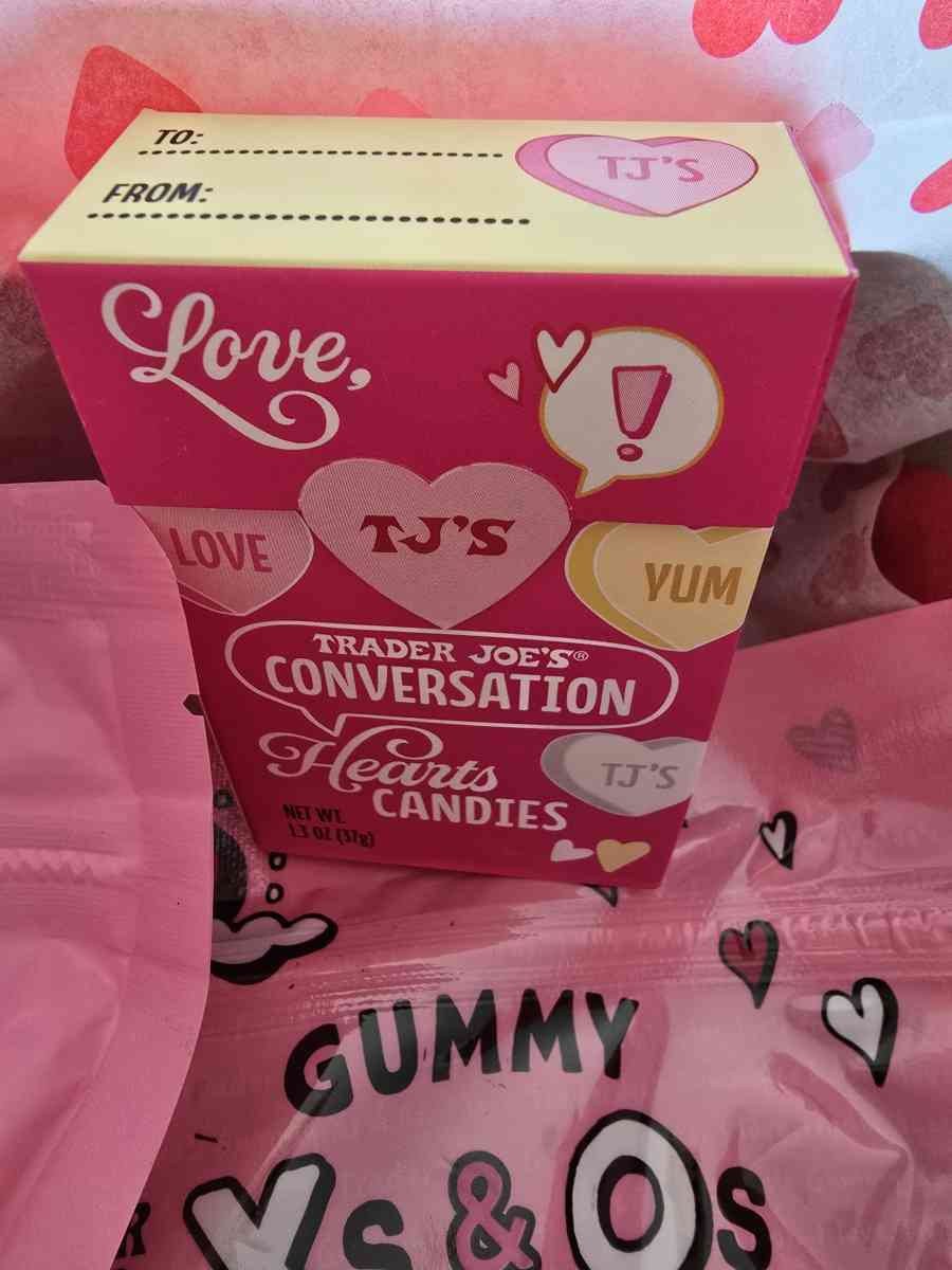 Trader Joes Valentines Day Gift Box 15 items