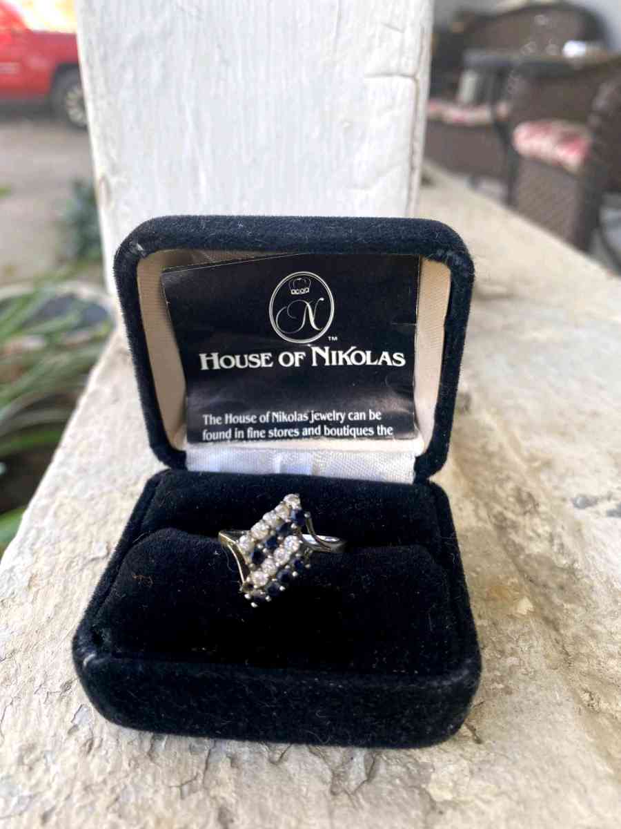 Blue and White simulant Vintage Gem Stone