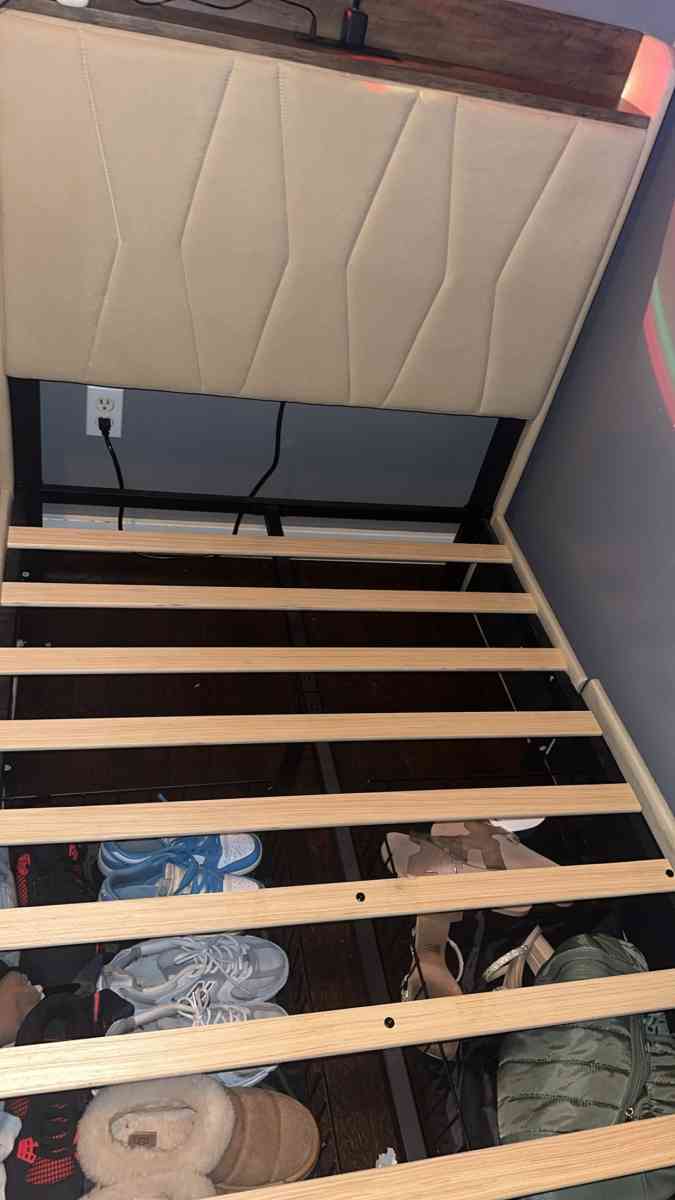 Upholester bed frame