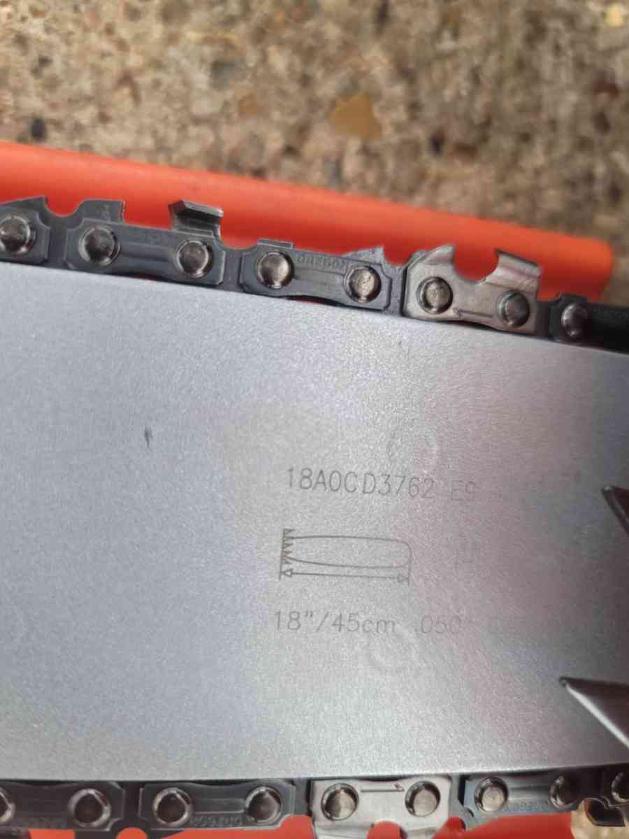 New Chainsaw Works Very Well CS3510 16 inch bar 180 Firm Pri