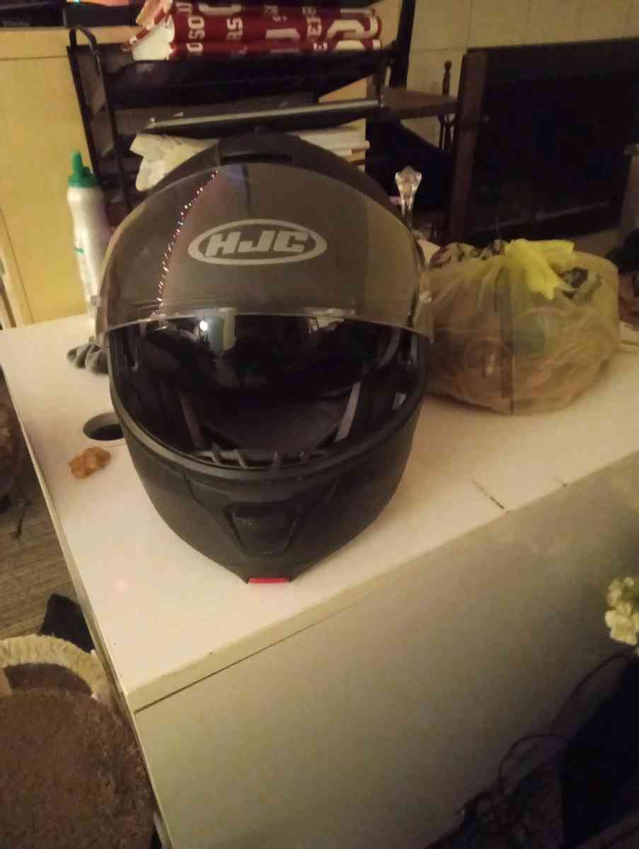 HJC MODULAR PERFORMANCE HELMET