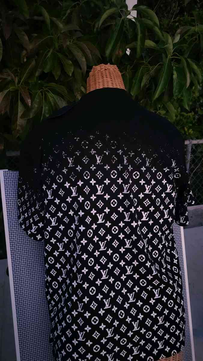 LV tshirt