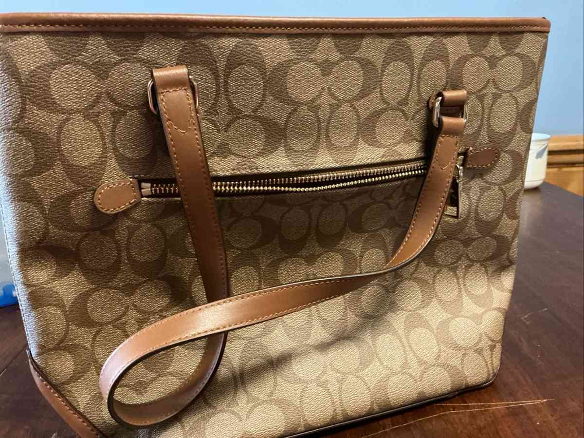 luxury designer coach hand bag