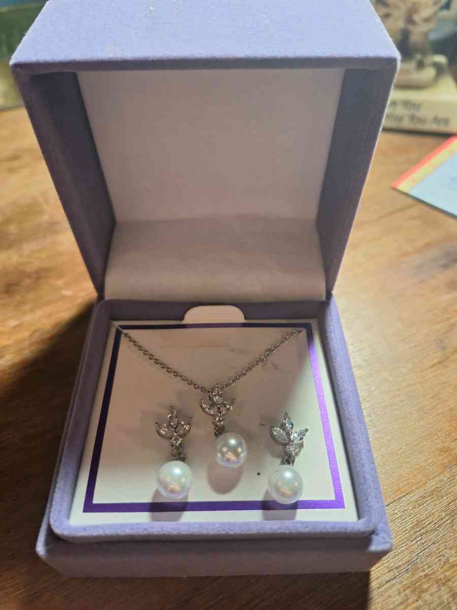 Believe by Brilliance Matching Necklace  Earring Set