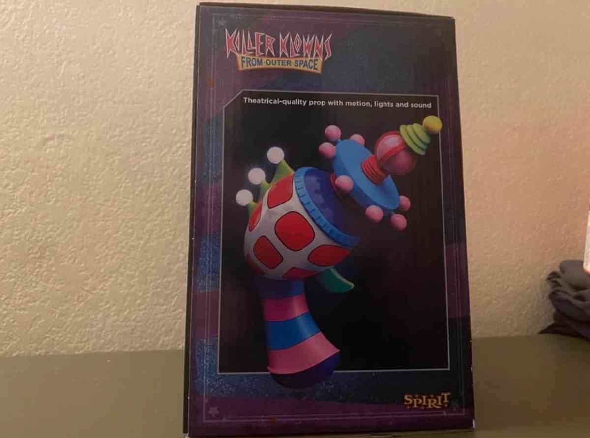 Killer Klown toy gun