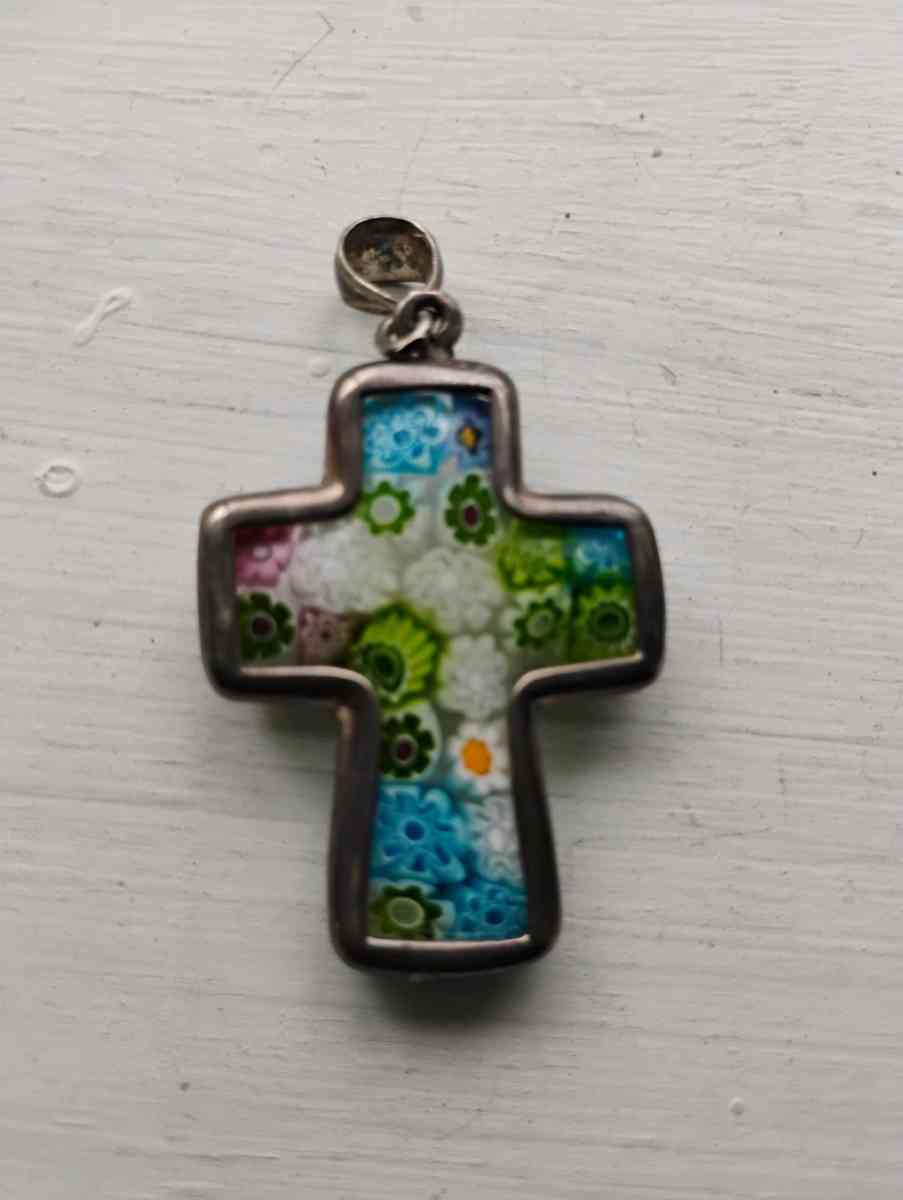 Beautiful sterling silver cross