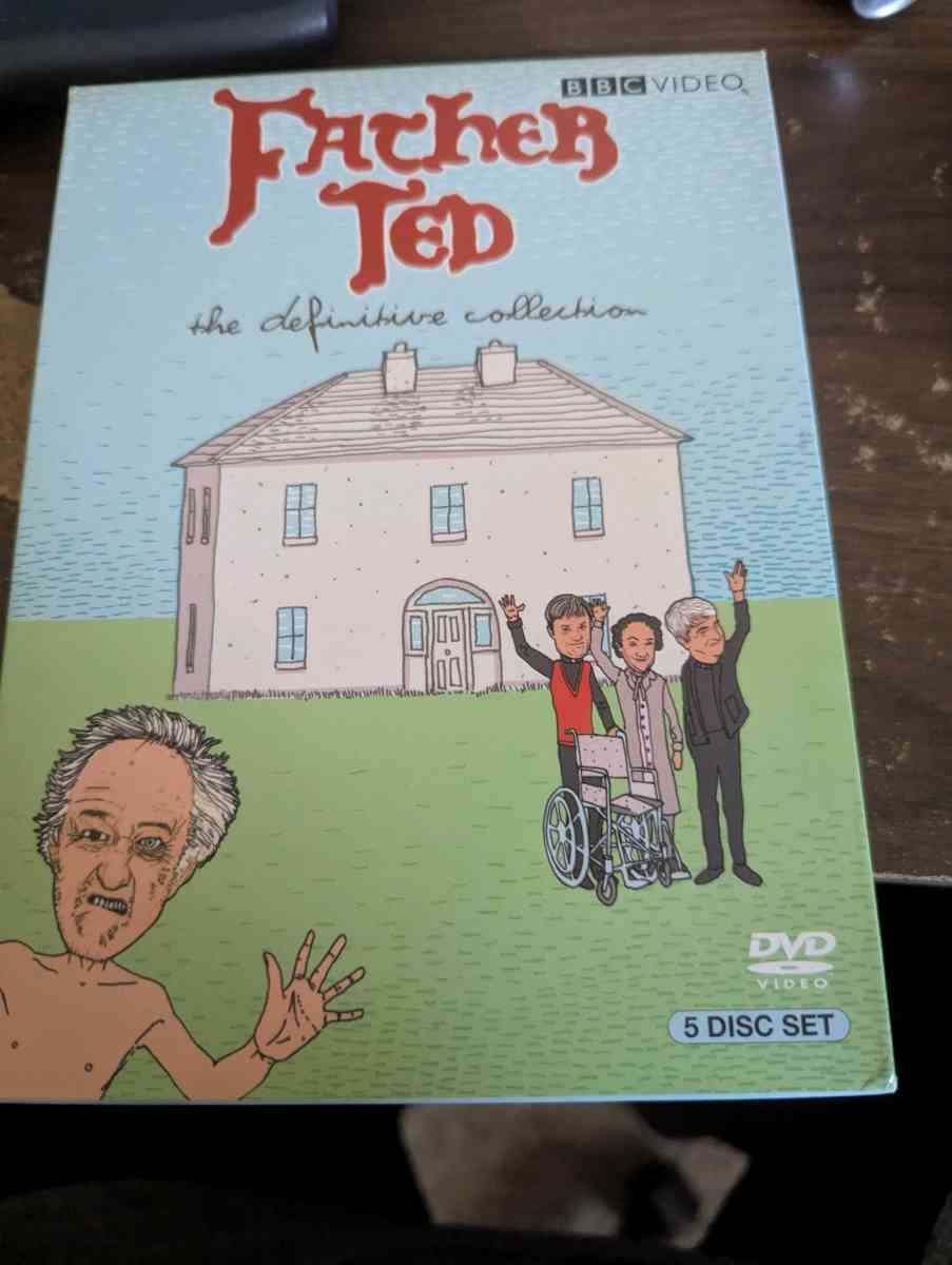 facher Ted featuring all 25 episodes DVDS 5 Disc