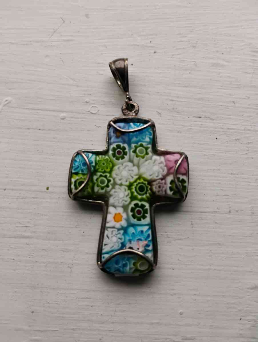 Beautiful sterling silver cross