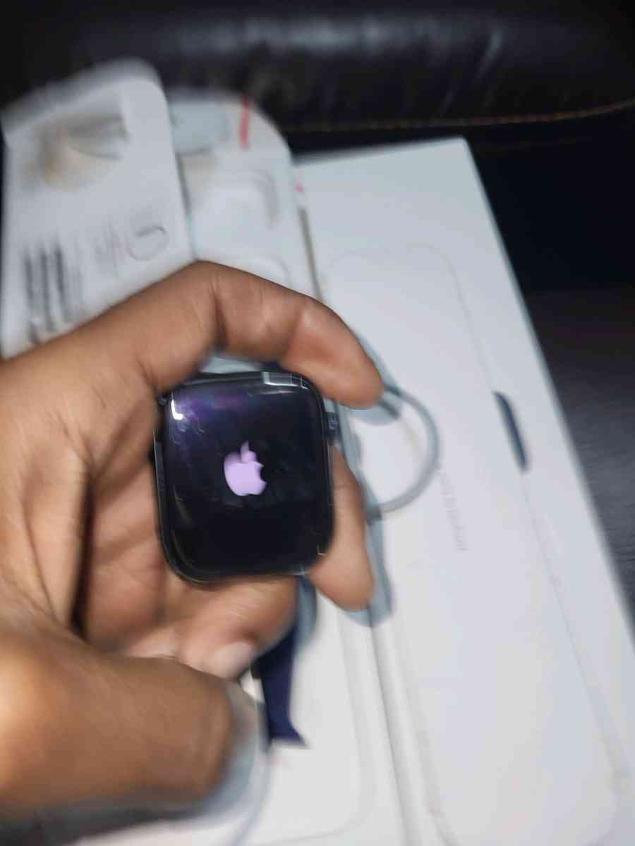 iPhone SE3 and Apple Watch 8