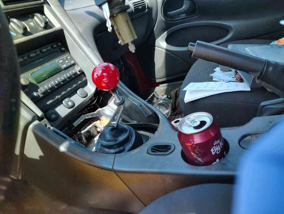 its a 2001 Ford Mustang SRS GT500